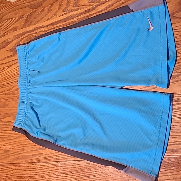 Nike Turquoise and Gray Sports Shorts - Boy's XL - Picture 2 of 7